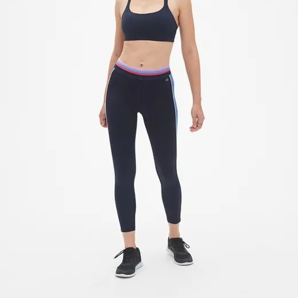 GapFit Colorblock 7/8 Leggings in Eclipse S Black - Picture 4 of 5